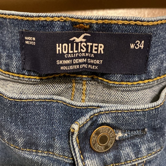 Hollister Shorts - Picture 2 of 3